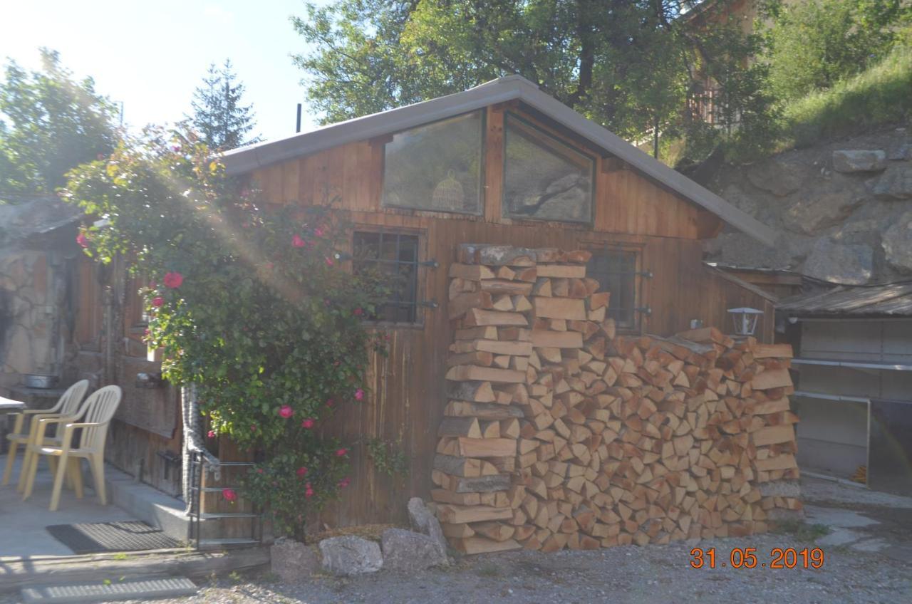 Le Love Chalet Des Alpes Guillestre Exteriör bild
