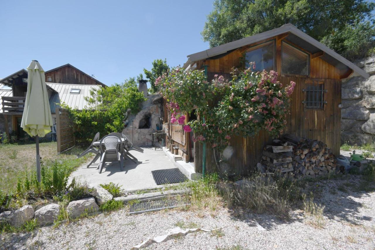 Le Love Chalet Des Alpes Guillestre Exteriör bild